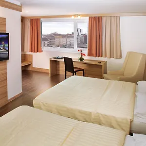 hotellátogatás