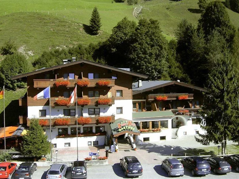 ****  Hotel & Appartements Tiroler Buam Saalbach-Hinterglemm Ausztria